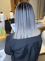 ブレイズヘアー(BLAZEhair) 【外国人風デザイン】ホワイトバレイヤージュ×ブリーチ2回
