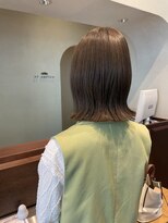 エルサフィロ ヨドヤバシ(el zafiro yodoyabashi) オリーブベージュ ミディアムボブ