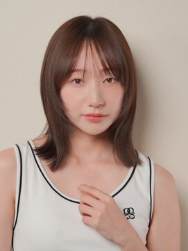 ロッカ 銀座中央通り店(LOCCA) ナチュラルタイプ/外ハネ/顔まわり/レイヤー/20代30代40代