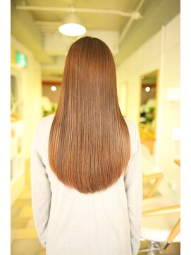 サルヴァトーレ 長崎 大人可愛い艶髪ロングレイヤーベージュブラウン/髪質改善/