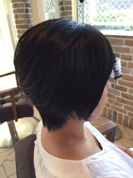 エフユーデー(FUD) 頭の形が綺麗に見えるショートヘア/うる艶髪/くびれヘア