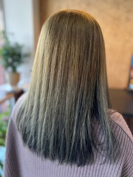 アークスヘアー 大人可愛いダブルカラーブリーチイルミナカラーブルー裾カラー