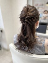 ヴィフ ヘアアンドデザイン(Vif hair&design)&nbsp;ヘアセット　ロープ編みハーフアップ