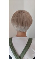 ヘアーデザイン ラクーナ(hair design La cuna) ハイトーンマッシュボブ/ショートボブ/20代30代40代