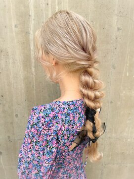 スタッド(STUD) 編みおろしヘア