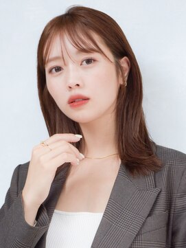 ガーデンヨコハマエスト(GARDEN YOKOHAMA est) セミディ　ストレート　ベージュ　シアーカラー　シースルー