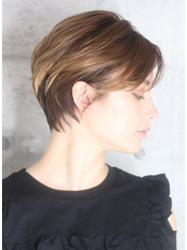 インセプション 銀座(INCEPTION) ショート・ボブ/白髪ぼかし/ハイライト/絶壁解消/30代/40代/50代