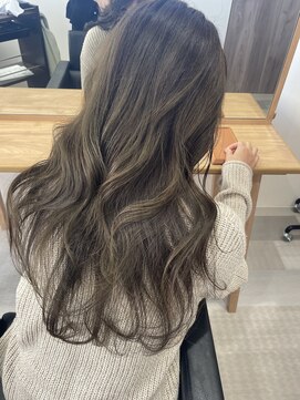 パーク(PERK) 【韓国巻き】レイヤーカット×オリーブカラー