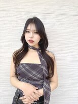 ウキ(uki)&nbsp;韓国へアナチュラル レイヤーカット 透明感グレージュ 豊川