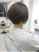 カーキベージュ×シンプルが素敵なショートボブ◇