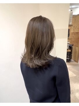 ロウ 町田(ROW) 働く大人女性の為のカット×カラー【ROW町田】