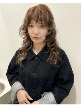 ベージュカラー