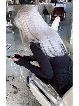 ラッドルーム(LAD ROOM.) ホワイトカラー/ホワイトブリーチ/ケアブリーチ/トリートメント