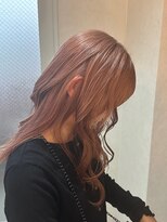 トッカ ヘアアンドトリートメント 難波店&nbsp;透け感コーラルのロングスタイル