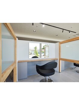 お隣り様が気になる方・人目が気になる方にもおすすめの≪全席半個室空間≫です☆居心地の良さ◎