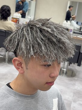 ルースト 京都駅前店(ROOST) ホワイトメッシュツイストパーマ