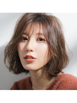 ビタミン(VITAMIN)の写真/白髪もおしゃれに楽しめる♪色味豊富で透明感のあるグレーカラーをご提案いたします☆