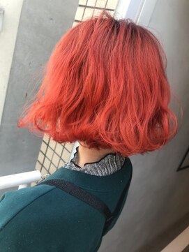 ジーナ(XENA) ネオンオレンジボブ