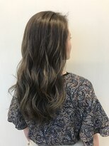 ムエベ(MUEBE)&nbsp;透け感溢れる艶カラー