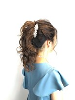 アヤナ バイ アヤラ(ayana by ayala)&nbsp;ふわふわハイポニー〈浦安 新浦安 葛西〉