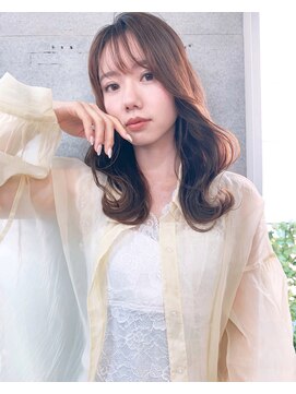 リコバイアフロート(riko by afloat) ひし形シルエットヨシンモリくびれレイヤーカット