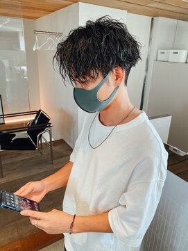 サーリー(SURLY) ゆるいパーマツイストスパイラルパーマセンターパート常田菅田