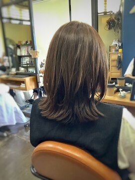 ワラティク(WARATI C) クビレのあるミディアムレイヤー