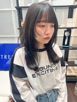 トレス(TRESS) セミロング　レイヤー　顔周り　ダークグレー　前髪　原宿表参道