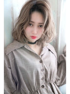 レイ(ray.) ☆くびレイヤーエモージュデザインカラーシルキーベージュミディ