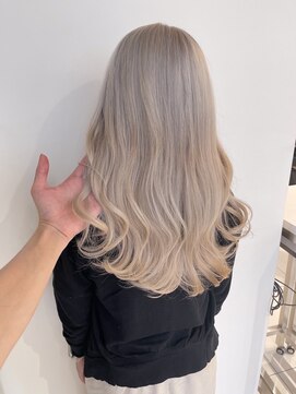 エル(L by truecreation) ブリーチ/髪質改善/春日部/ダブルカラー/ハイライト/学割U