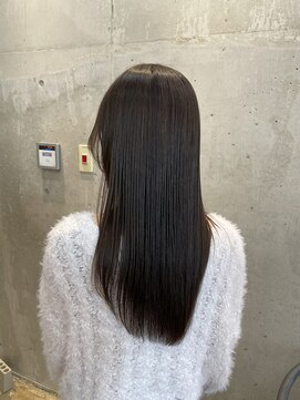 ホネン(honen) 顔周りレイヤー×艶髪ストレート