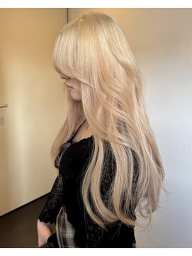 ニコフクオカヘアーメイク(NIKO Fukuoka Hair Make) 抜きっぱなしブロンド/ハイトーンロング/ホワイトブロンド