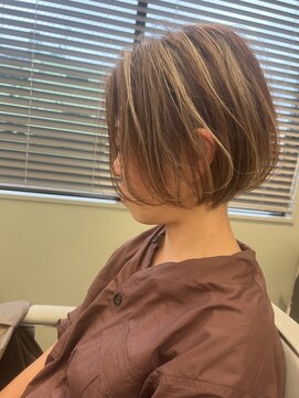 チップ タップ 成増店(tip top) ハイライトボブ