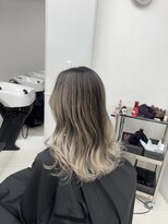 アライブ ハラジュク(ALIVE harajuku)&nbsp;【ALIVE yu-ki 大人気ホワイトシルバーのバレイヤージュ】