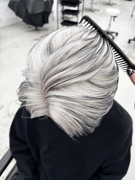 エゴル オム 名古屋栄(ENGOL homme) ホワイトデザインカラー/ハイトーンカラー