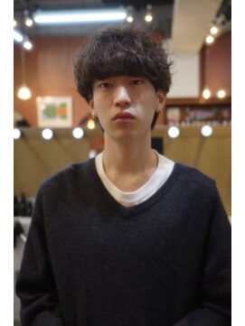 エディ(Edy) マッシュウルフ波巻きスパイラルパーマメンズパーマ眉毛カット