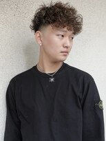 ノラ シブヤ(NORA)&nbsp;スペインカールプードルパーマくるくるテーパーフェードメッシュ