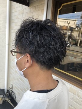 リヴァイヴ(revive) カット+ツイストパーマ