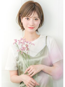 ルエ(rue) 大人可愛い20代30代40代小顔ワンサイドショートボブ丸み前下がり