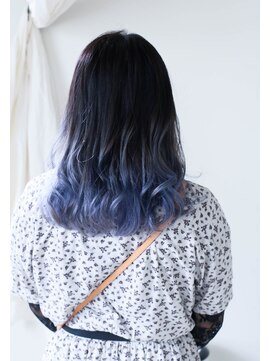 ホワイトルーム(White Room) アイスブルーのナチュラルグラデーションカラー♪