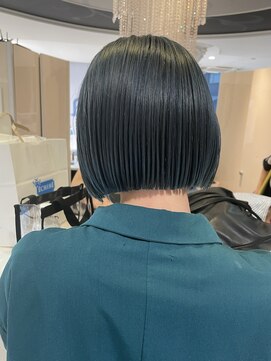 エアー 青山(AIR) ハイトーンボブ/ブルー/ブリーチカラー