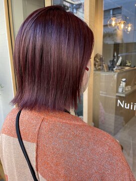 ニュイ(Nuii) チェリーブラウン×ぱっつんボブ