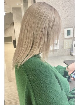 スライバイリアオオサカ(Sly By Ria OSAKA) ホワイトミルクティー【大阪】【梅田】