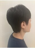 女性らしい耳だしショート