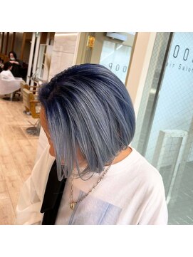 ループ(LOOP) ボブ×ルーツカラー