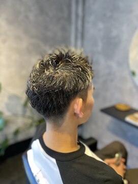 チリン(Chillin’___) メンズパーマ