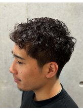 バーバーバー ナカノ(BARBER BAR NAKANO) 抜け感重視！雰囲気のあるツーブロピンパーマ【01】