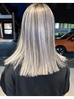 ラック 津田沼(LUCK)&nbsp;シルバーホワイト/津田沼/韓国ボブ/ケアブリーチ/似合わせカット