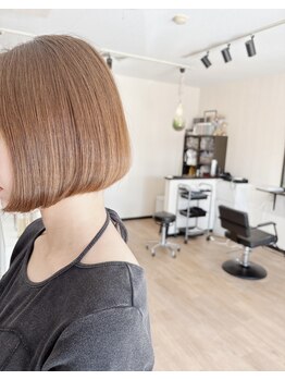 hair bliss ANOTHER WORLD【ヘアブリス アナザーワールド】【6/5NEW OPEN（予定）】の写真/髪を極力傷ませない技術が人気の秘訣★40代～の気になり始めた白髪も上品×お洒落に染めます。