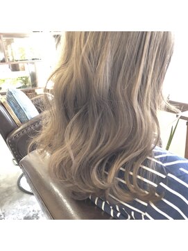 アナログ(ANALOGUE) 【ANALOGUE】外国人風透明ハイトーンベージュカラー